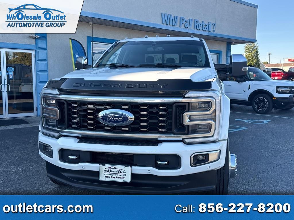 Ford Super Duty F-450 DRW Limited 4WD Crew Cab 8' Box 2024