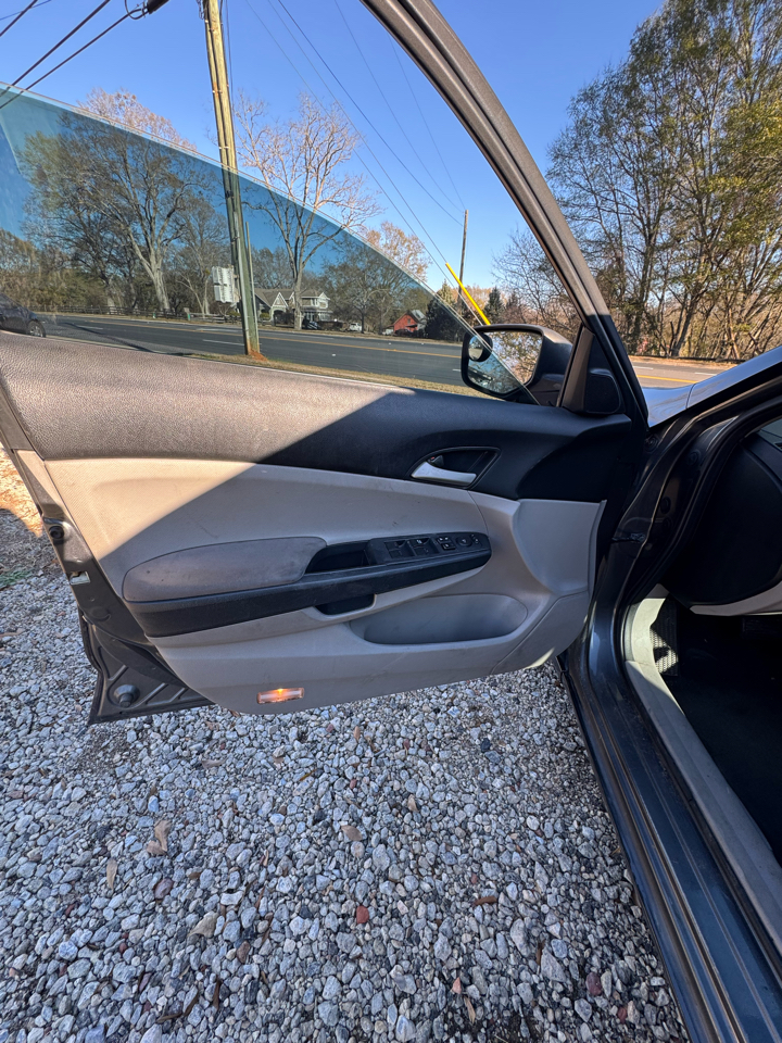 Honda Accord LX sedan AT 2011