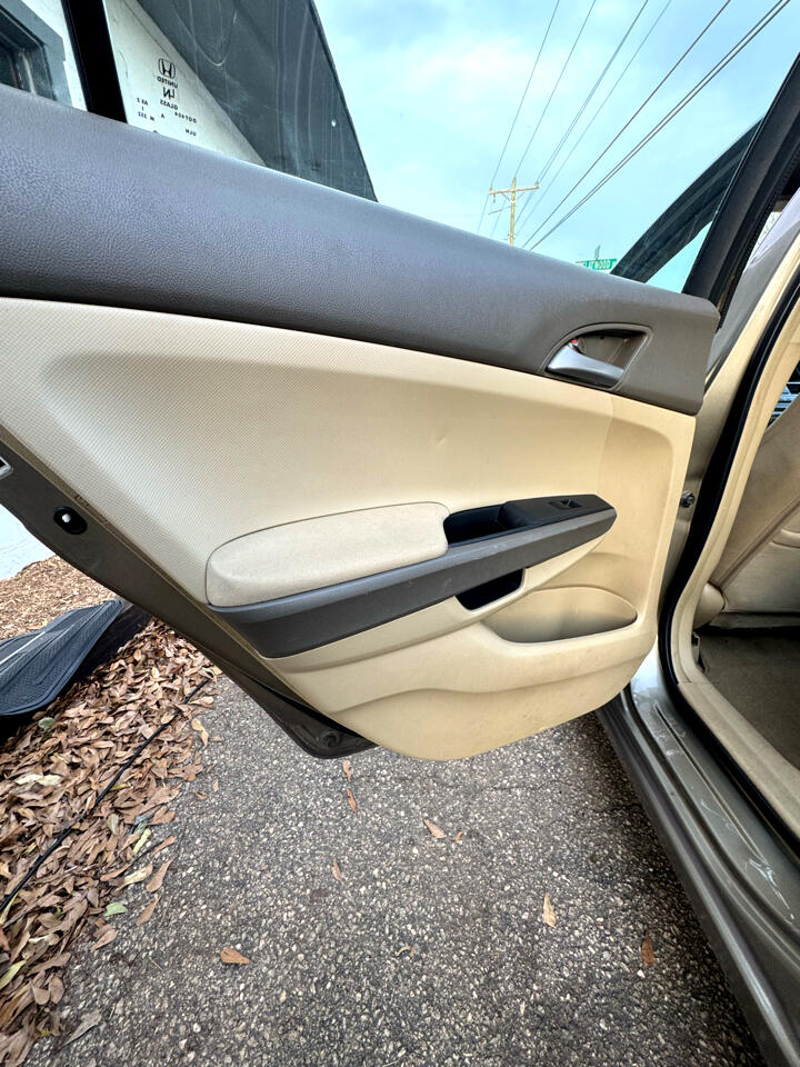 Honda Accord LX sedan AT 2009