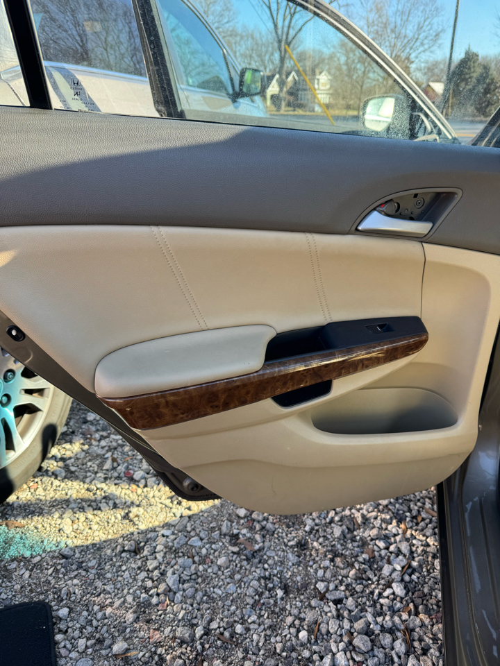 Honda Accord EX-L V-6 Sedan AT 2010