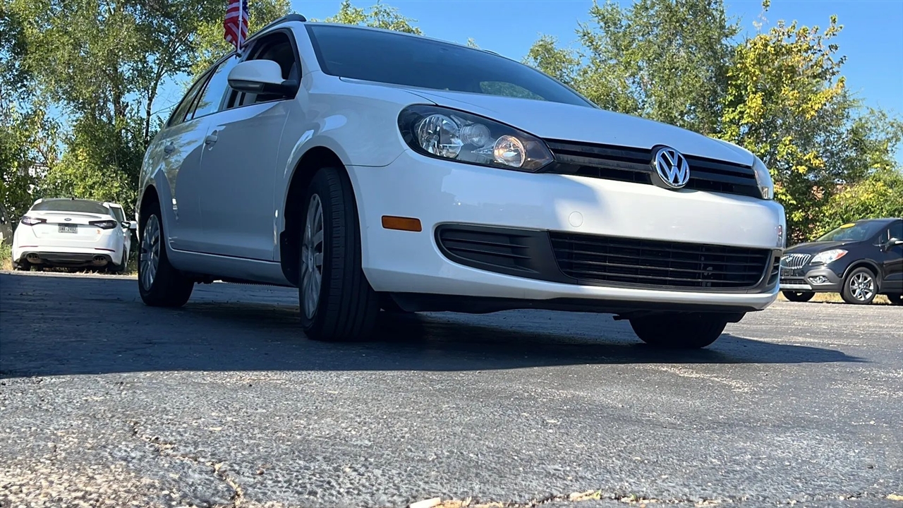 2012 Volkswagen Jetta SportWagen 2.5L SE photo 3