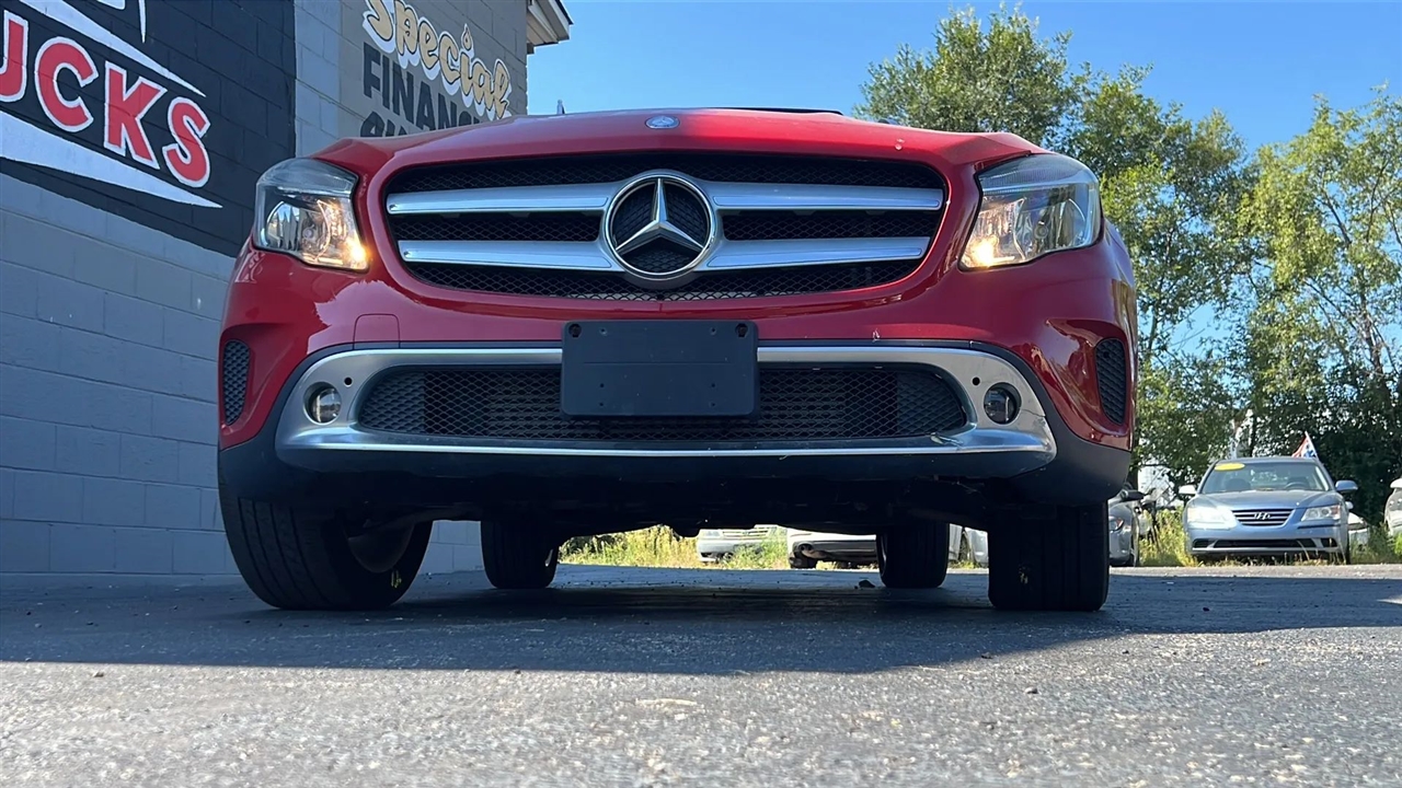 2015 Mercedes Benz GLA 250 4MATIC photo 4