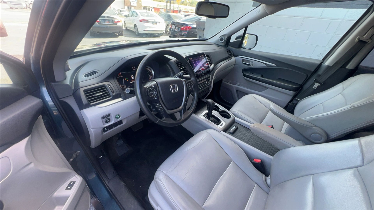 2016 Honda Pilot EX-L photo 11