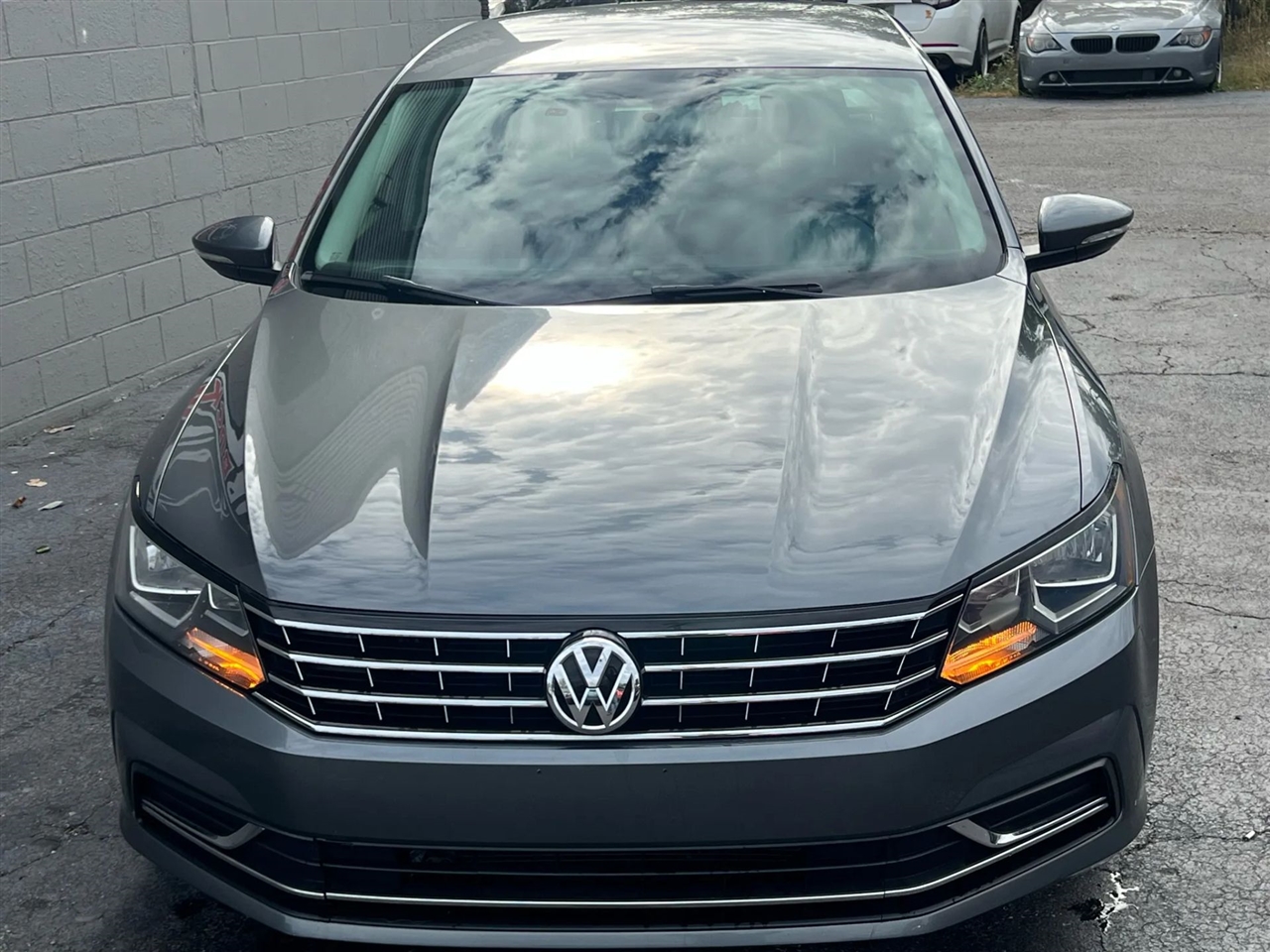 2016 Volkswagen Passat S photo 3