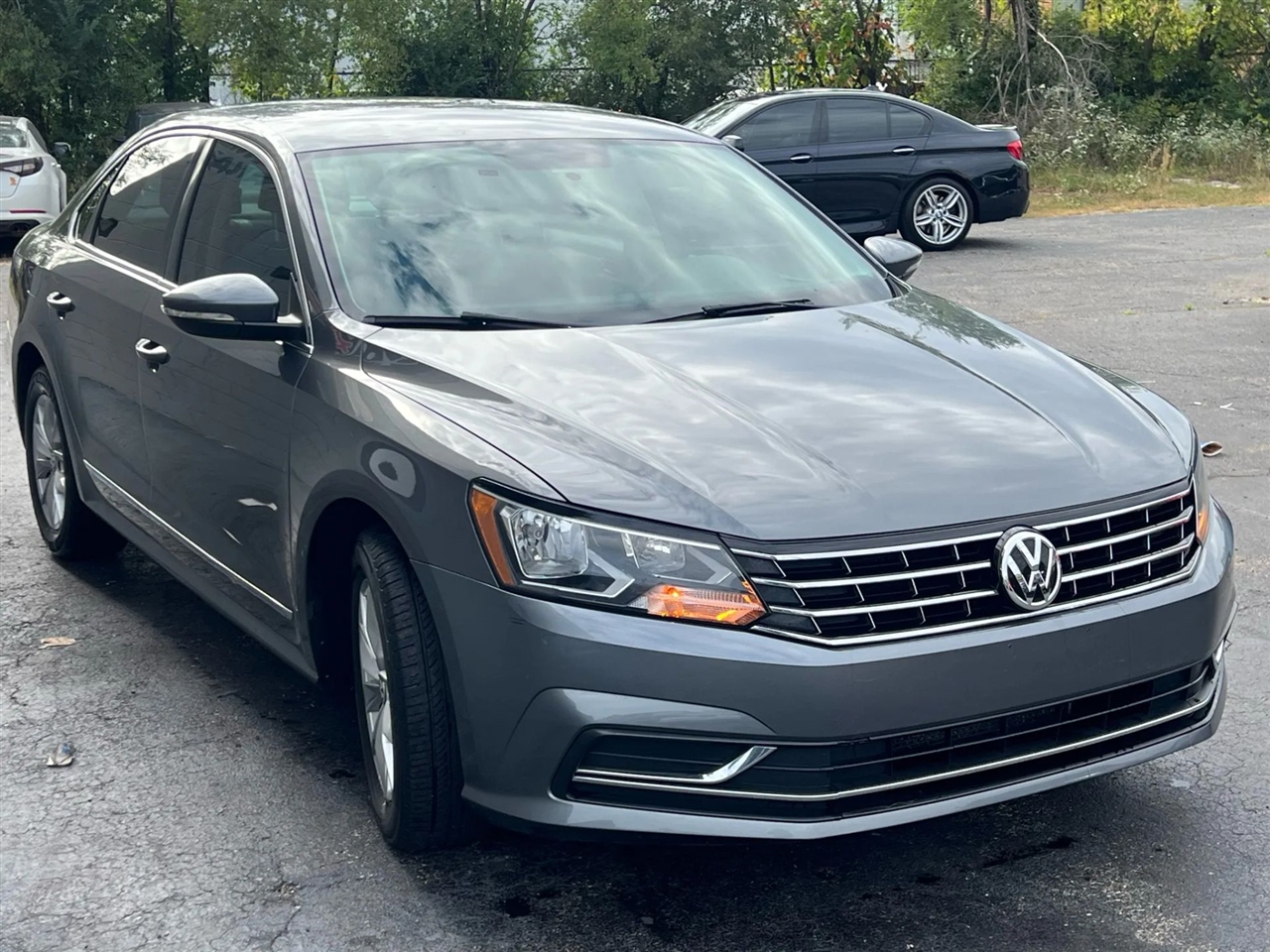 2016 Volkswagen Passat S photo 5