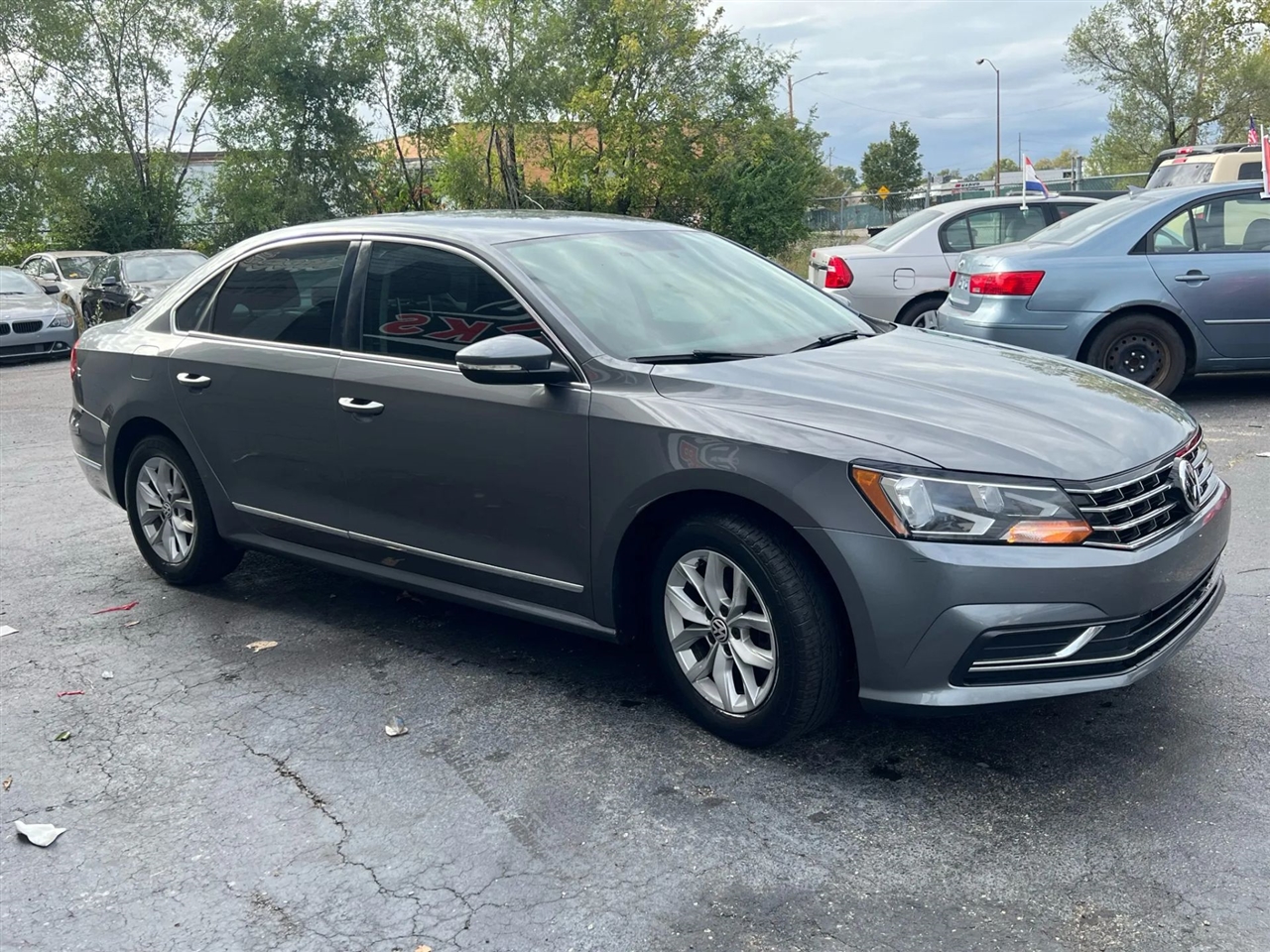 2016 Volkswagen Passat S photo 6