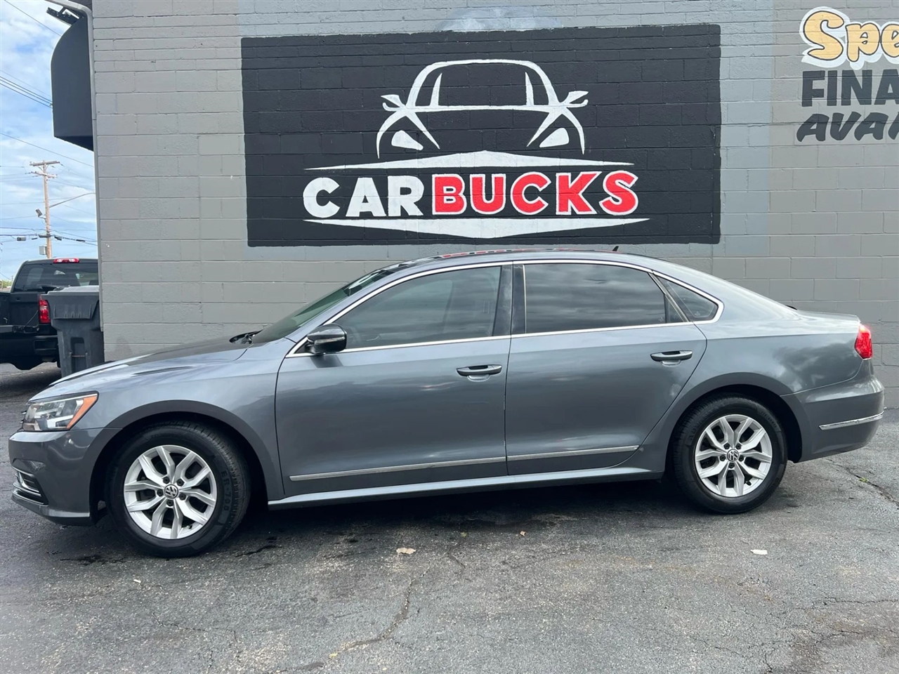 2016 Volkswagen Passat S photo 7