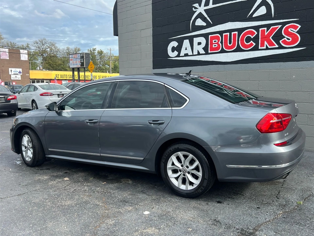 2016 Volkswagen Passat S photo 9