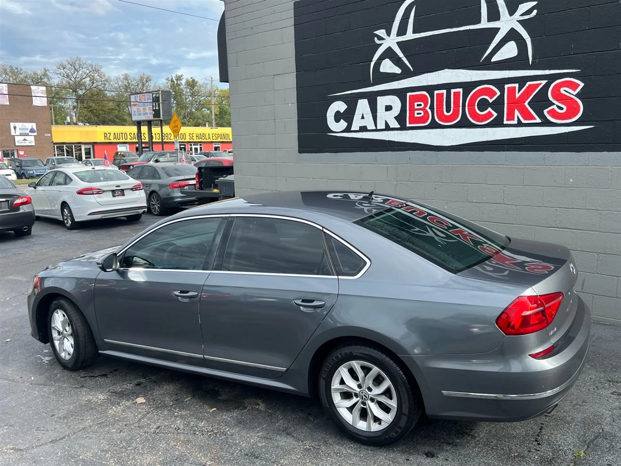 2016 Volkswagen Passat S photo 10