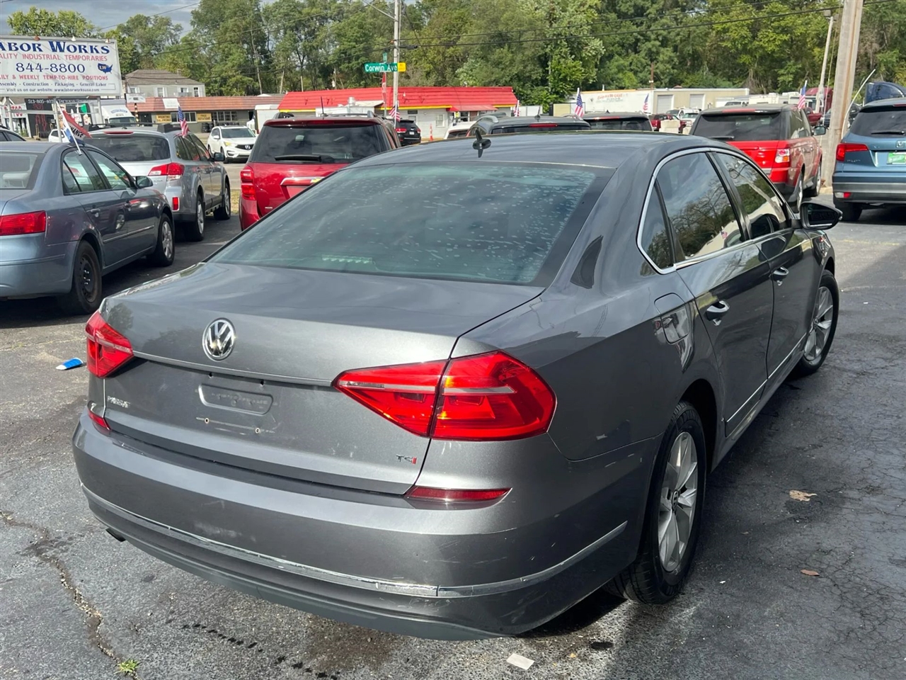 2016 Volkswagen Passat S photo 13