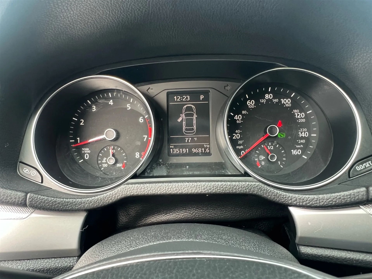 2016 Volkswagen Passat S photo 34
