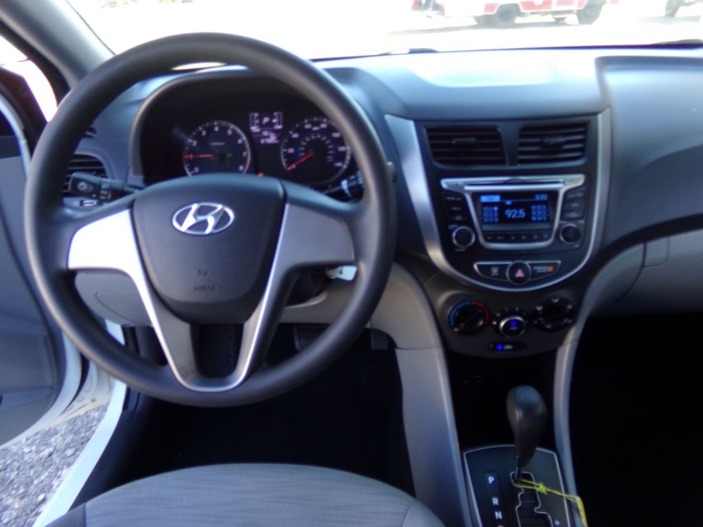 Hyundai Accent  2016