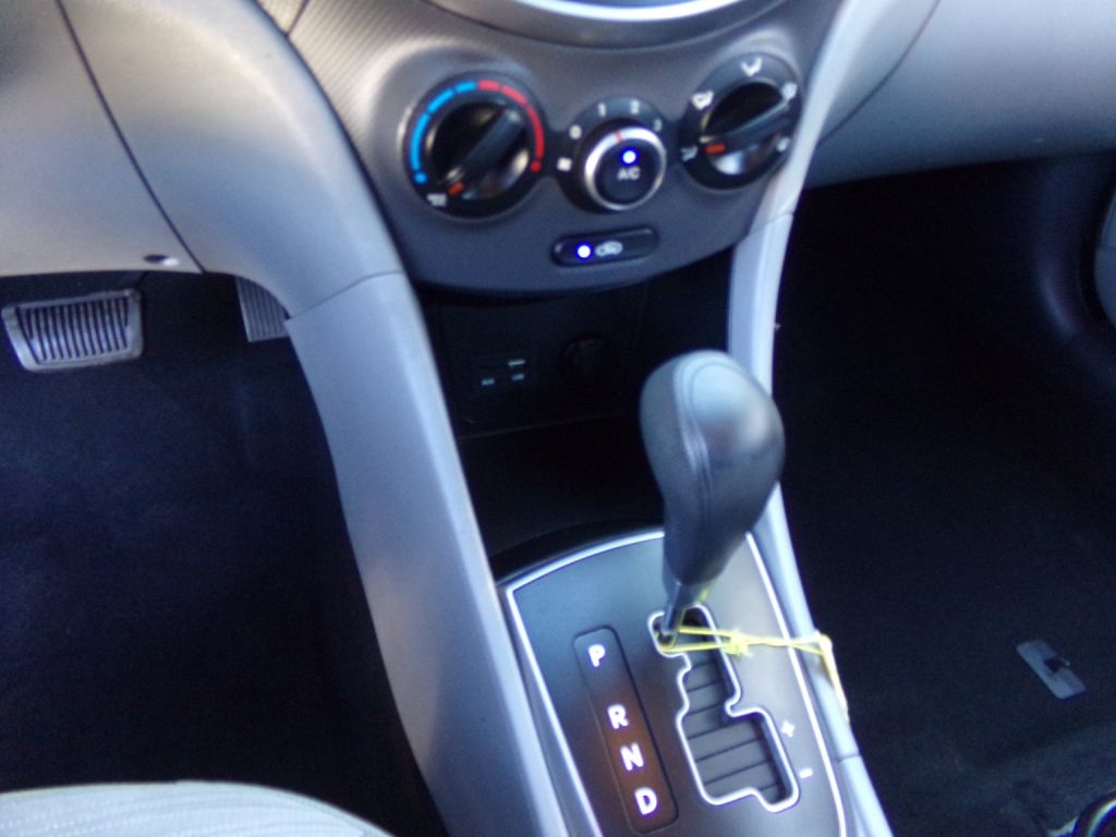 Hyundai Accent  2016