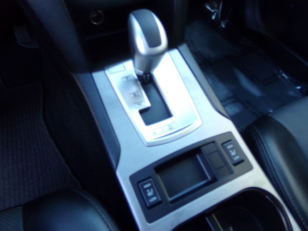 Subaru Outback  2010