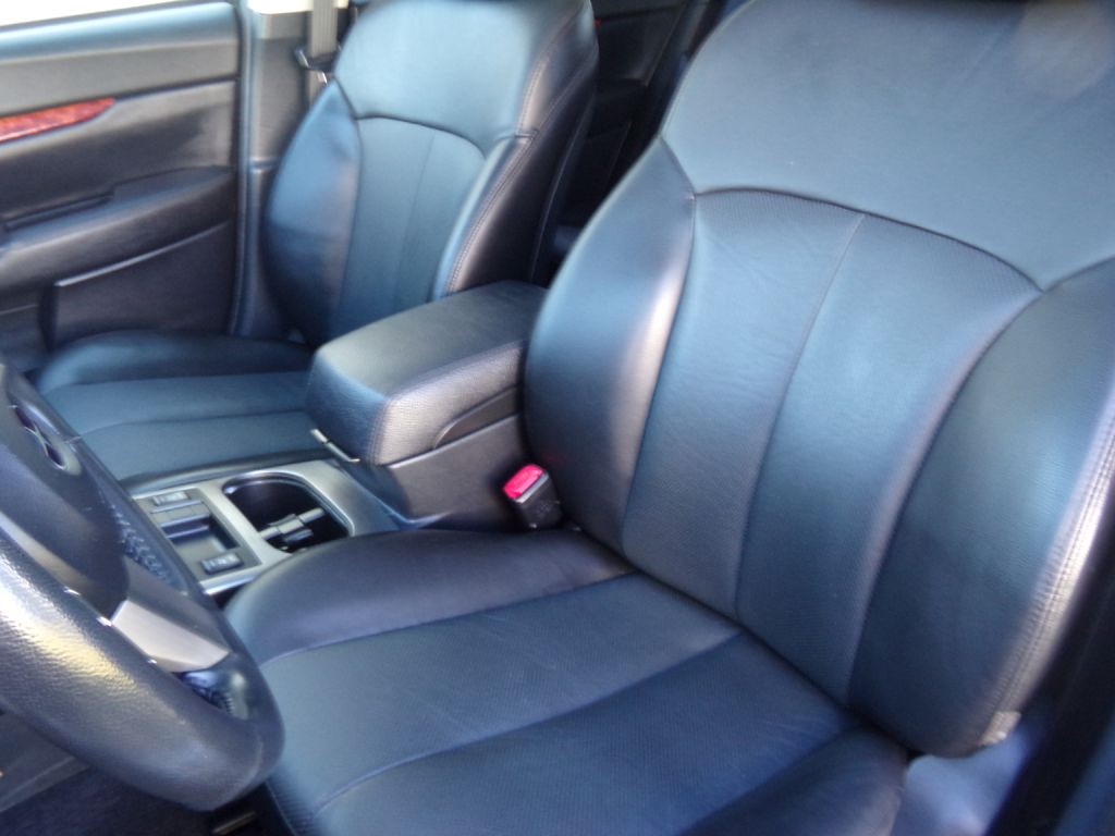 Subaru Outback  2010