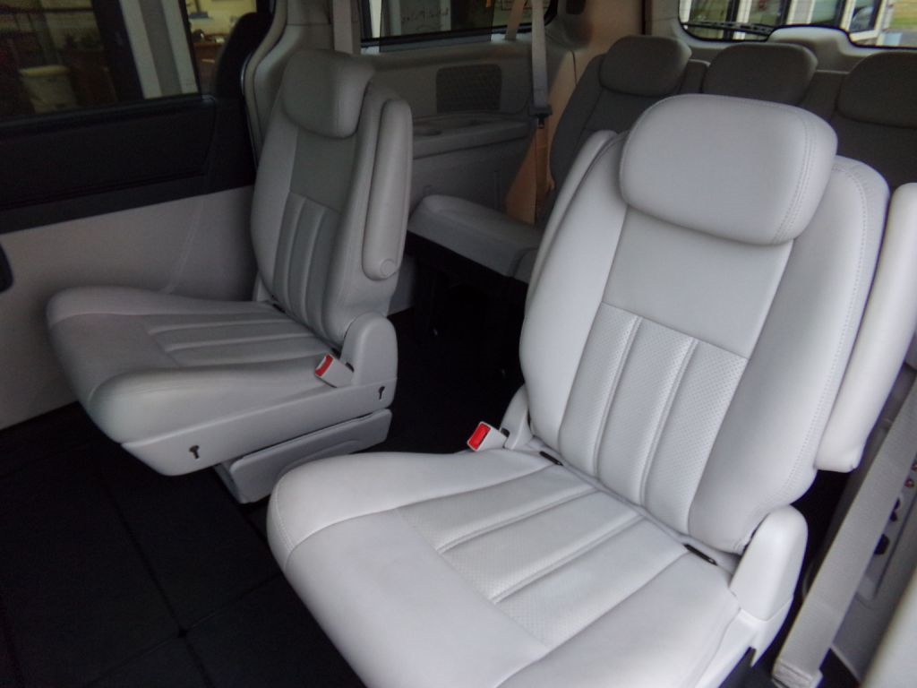 Chrysler Town & Country  2010