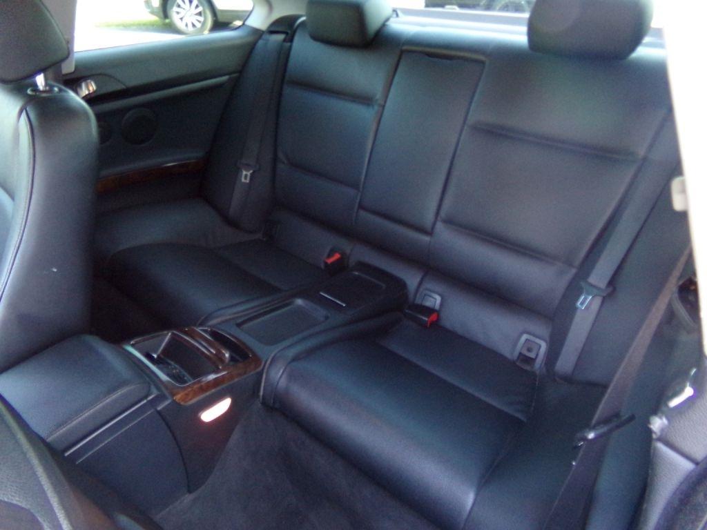BMW 3-Series  2010