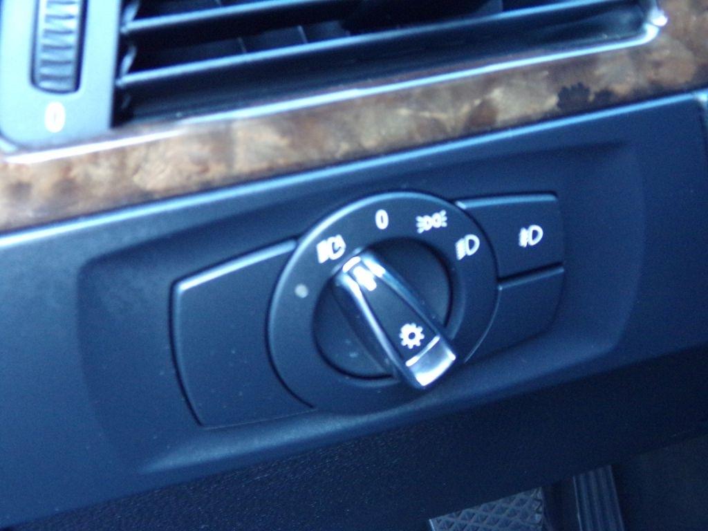 BMW 3-Series  2010