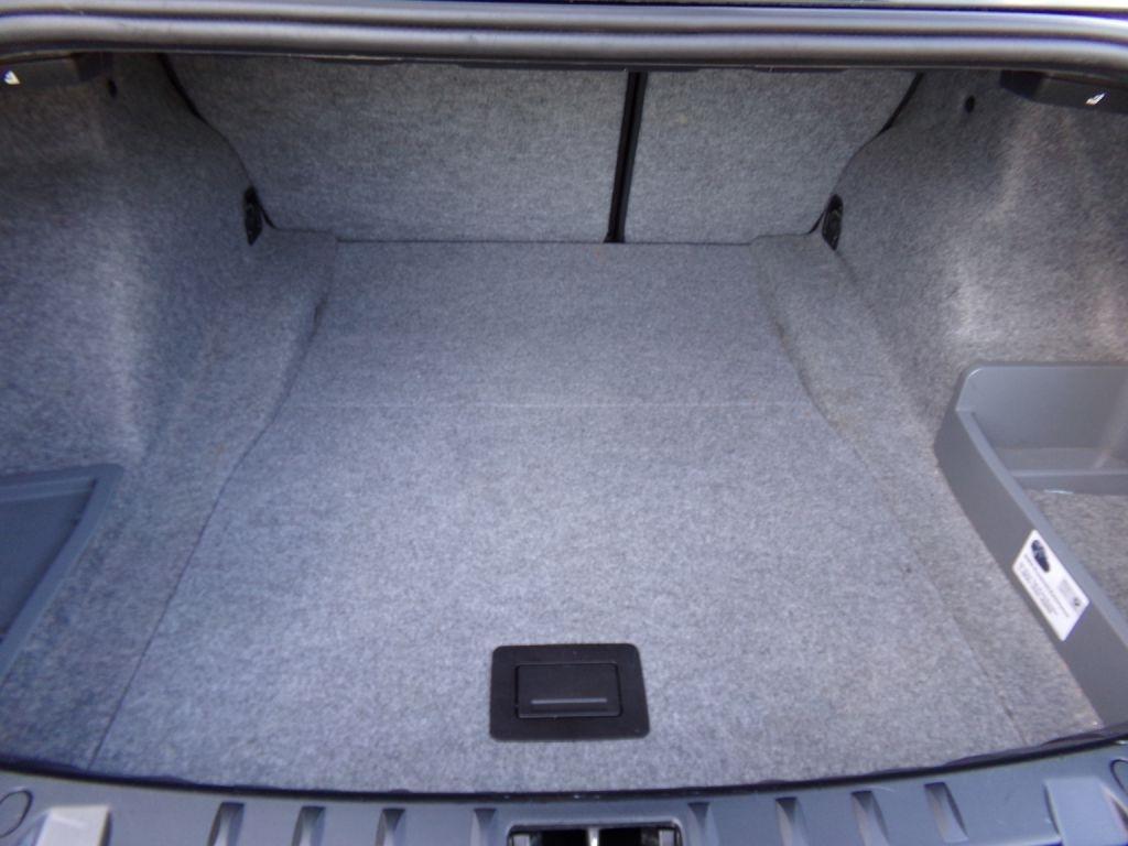 BMW 3-Series  2010