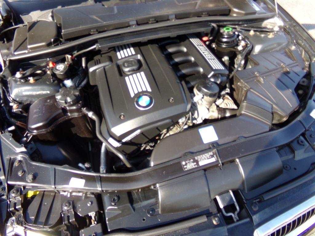 BMW 3-Series  2010