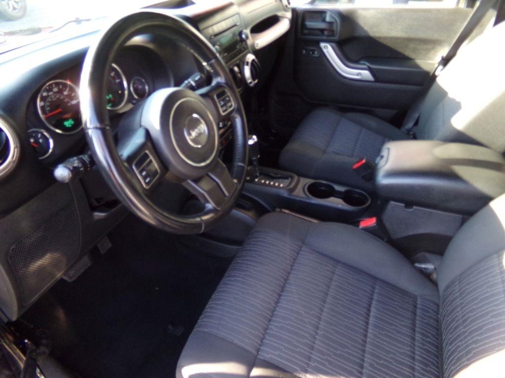 Jeep Wrangler  2011