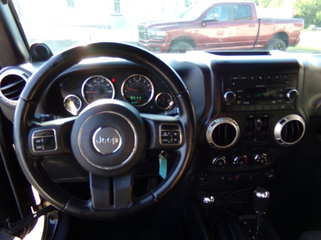 Jeep Wrangler  2011