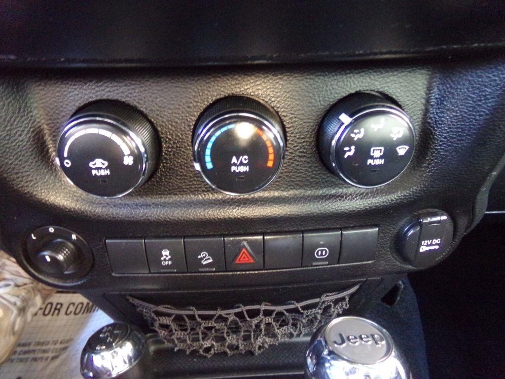 Jeep Wrangler  2011