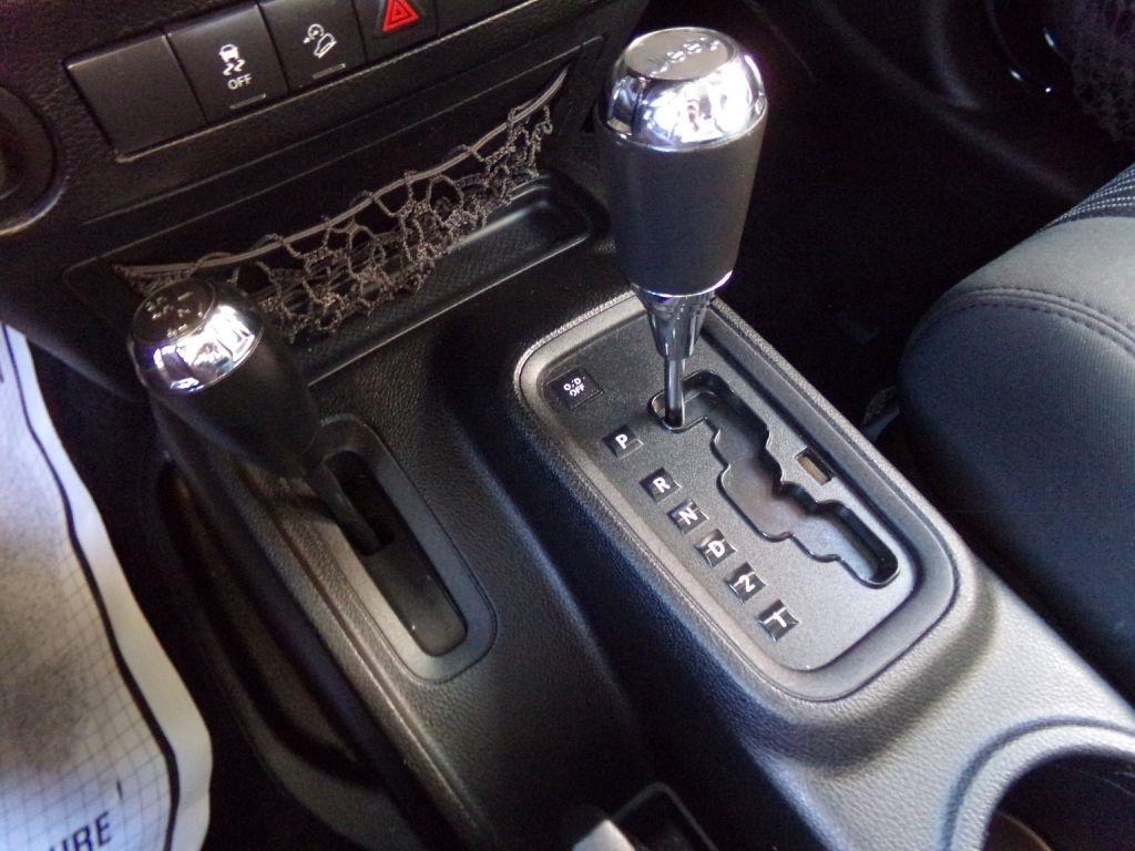 Jeep Wrangler  2011