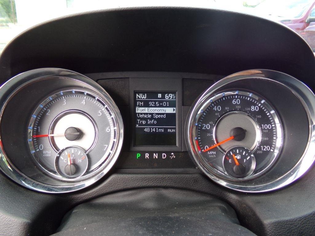 Chrysler Town & Country  2011