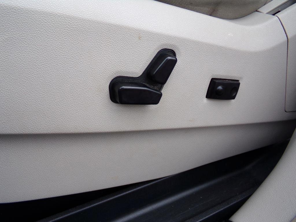 Chrysler Town & Country  2011