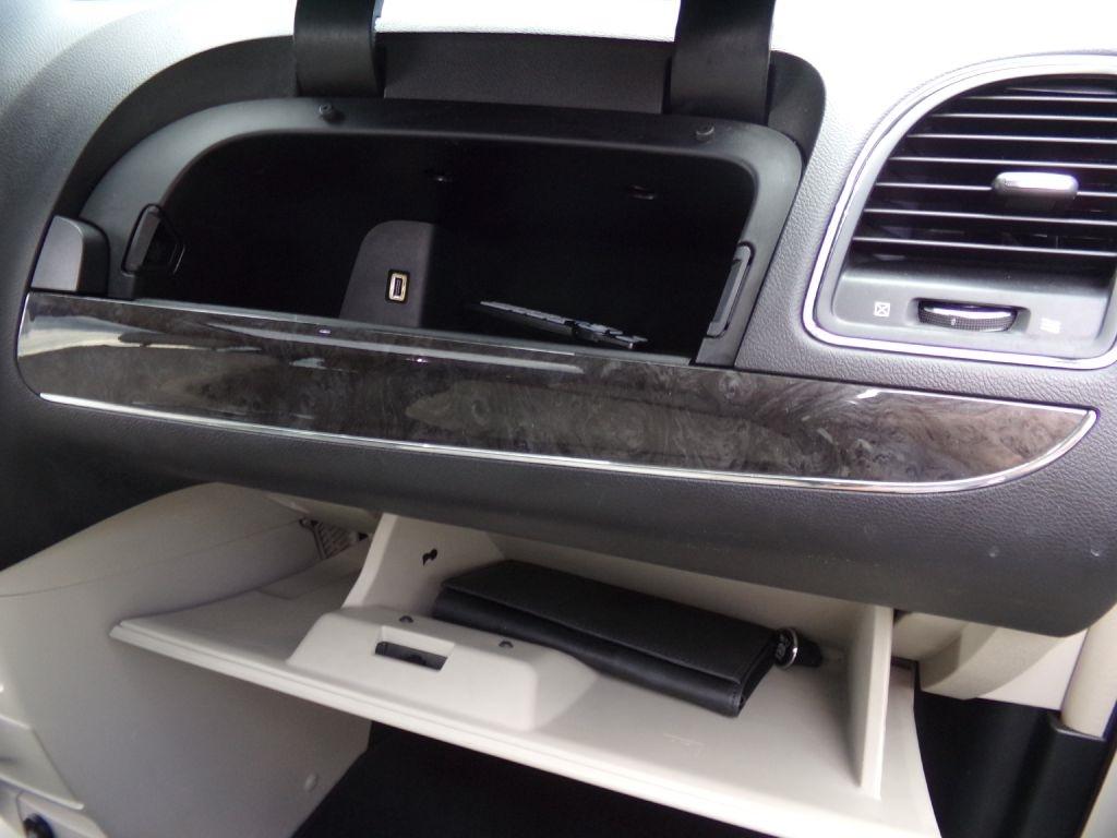 Chrysler Town & Country  2011