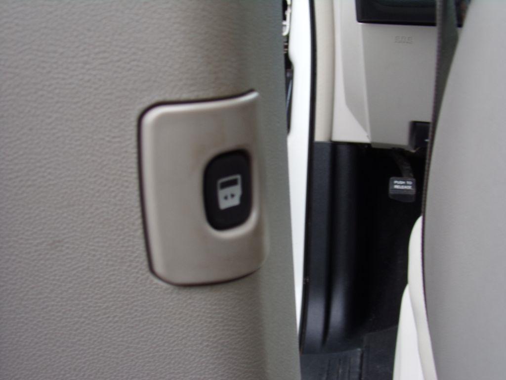 Chrysler Town & Country  2011
