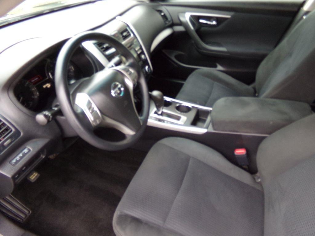 Nissan Altima  2015
