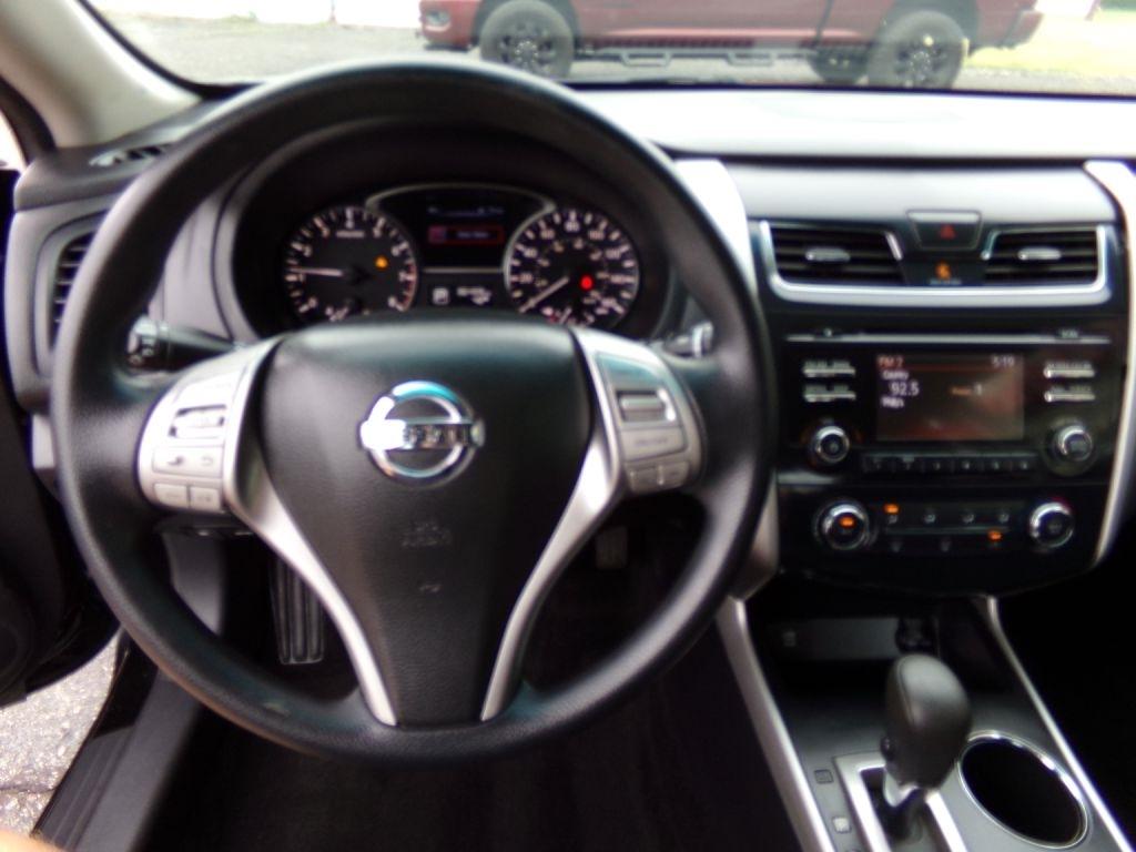 Nissan Altima  2015