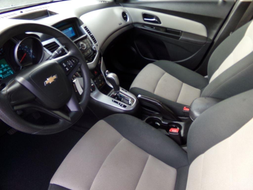 Chevrolet Cruze  2012