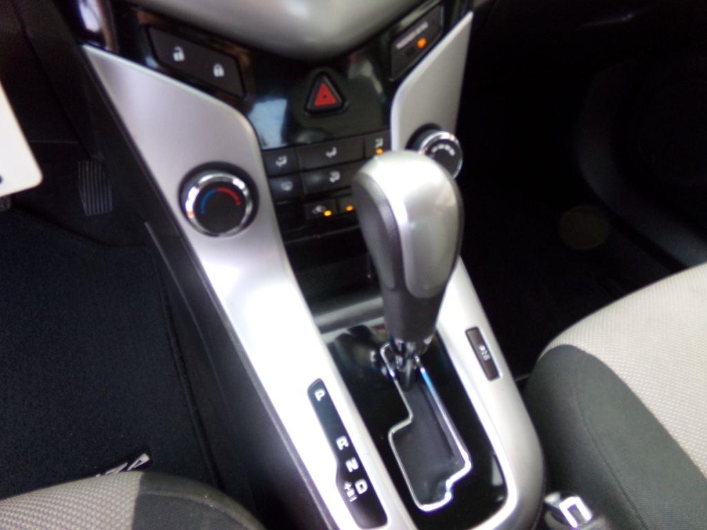 Chevrolet Cruze  2012
