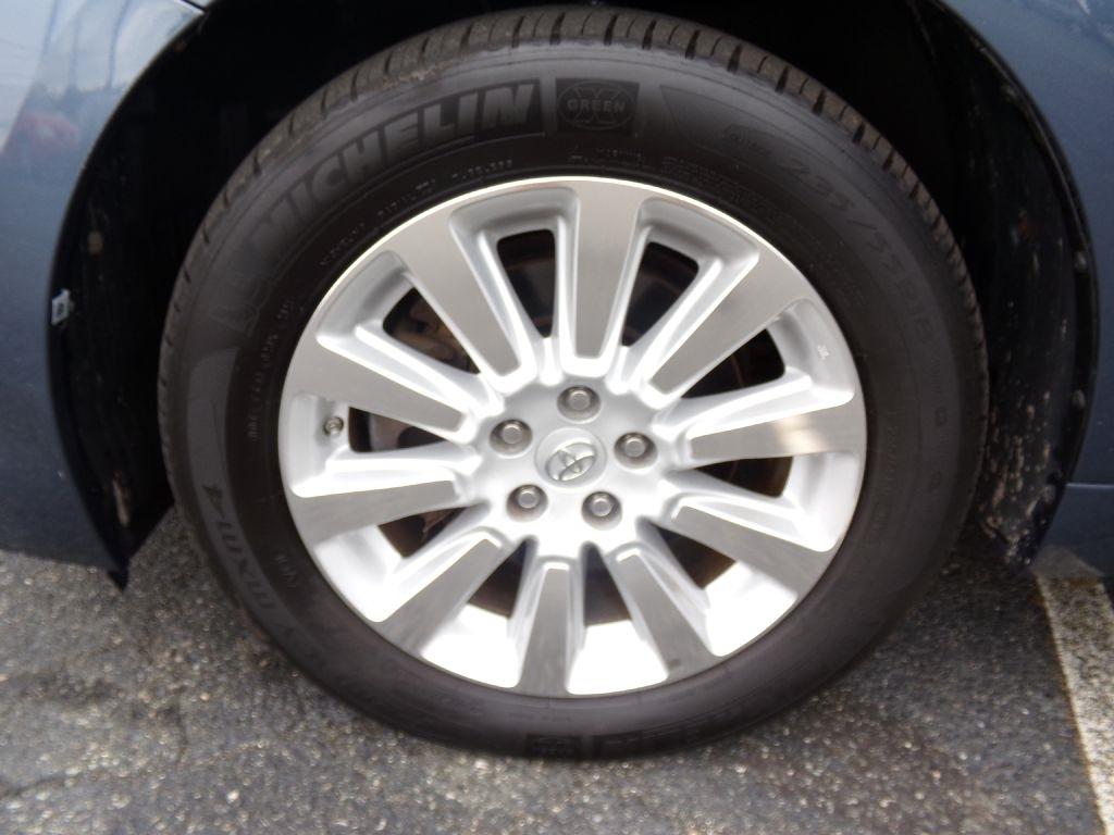 Toyota Sienna  2016