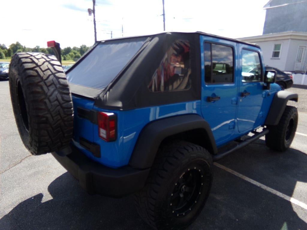 Jeep Wrangler  2011