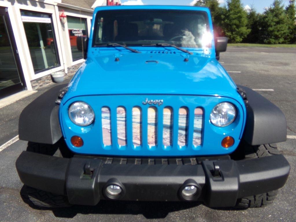 Jeep Wrangler  2011