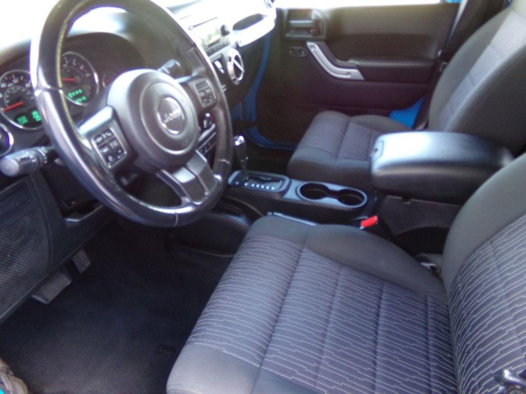 Jeep Wrangler  2011