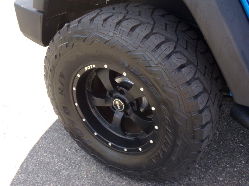 Jeep Wrangler  2011