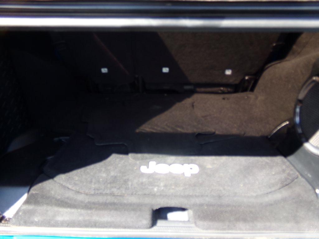 Jeep Wrangler  2011