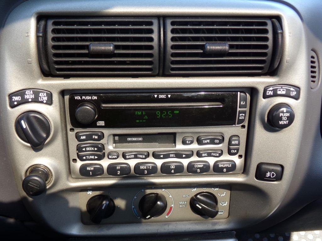 Ford Explorer Sport Trac  2001
