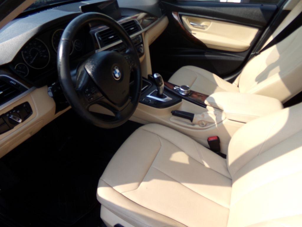 BMW 3-Series  2017