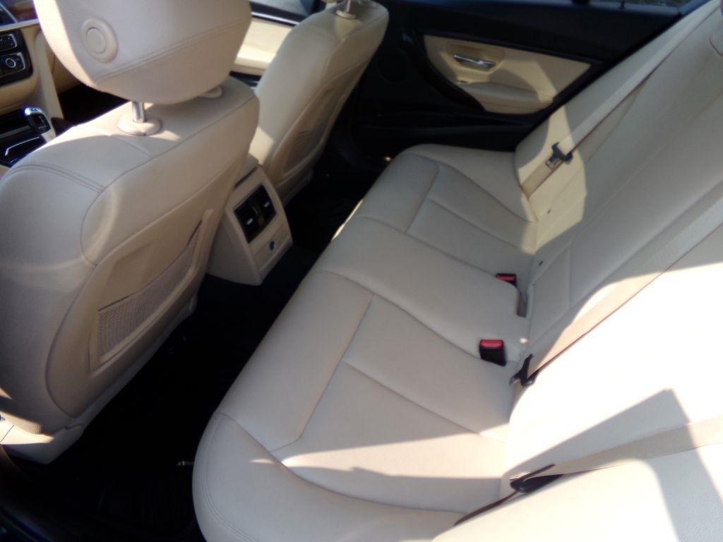BMW 3-Series  2017
