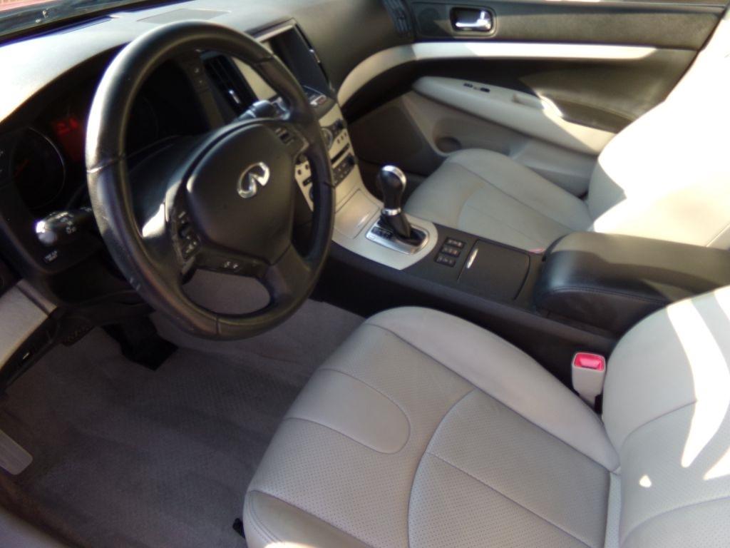Infiniti G35  2008