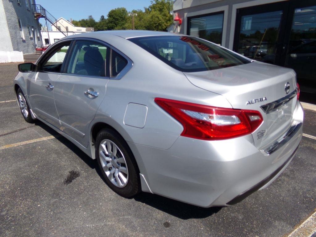 Nissan Altima  2017
