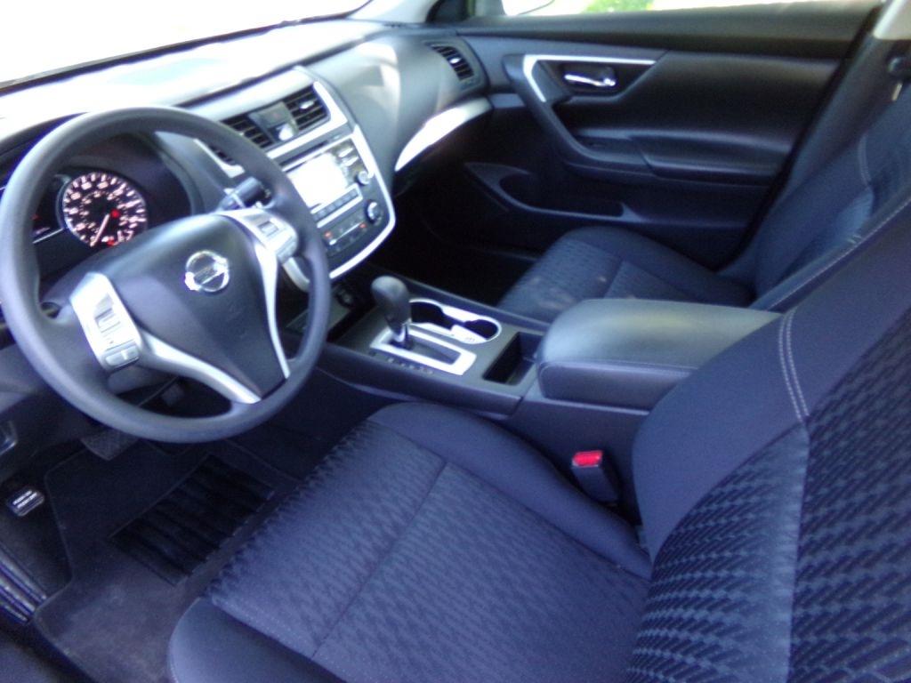 Nissan Altima  2017