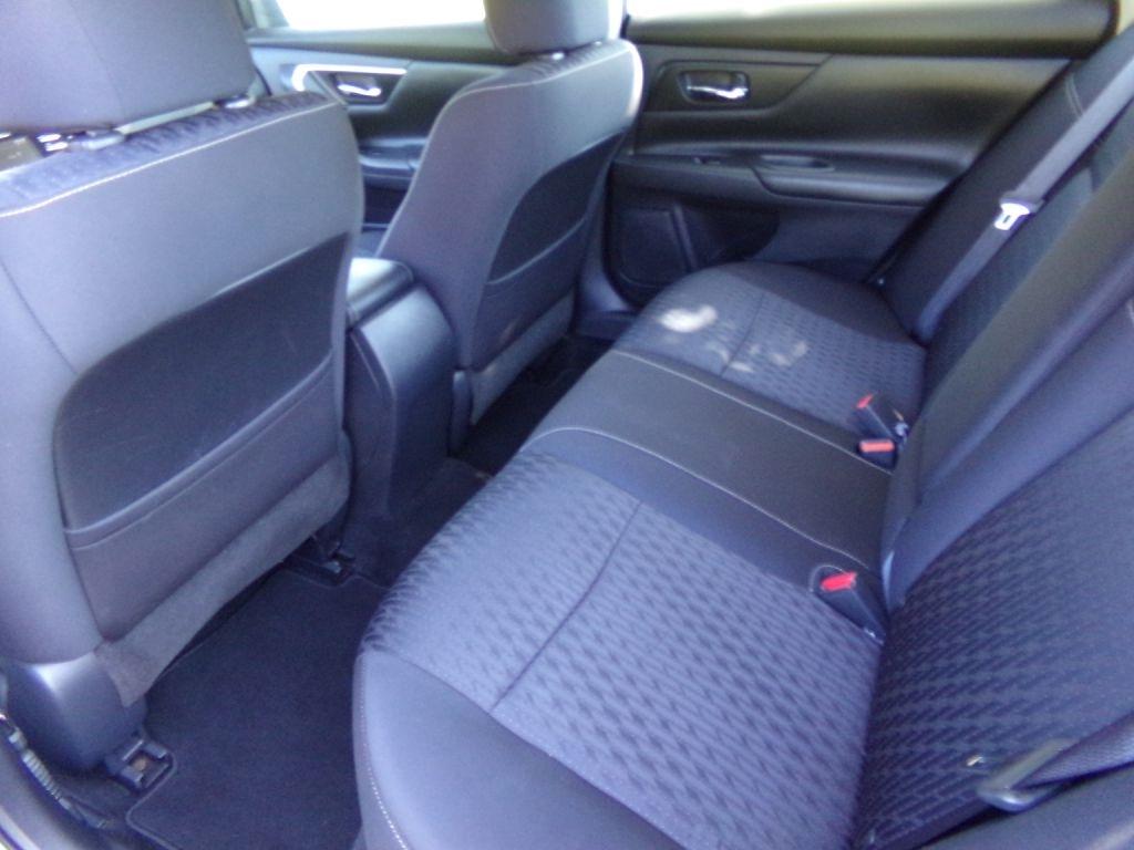 Nissan Altima  2017