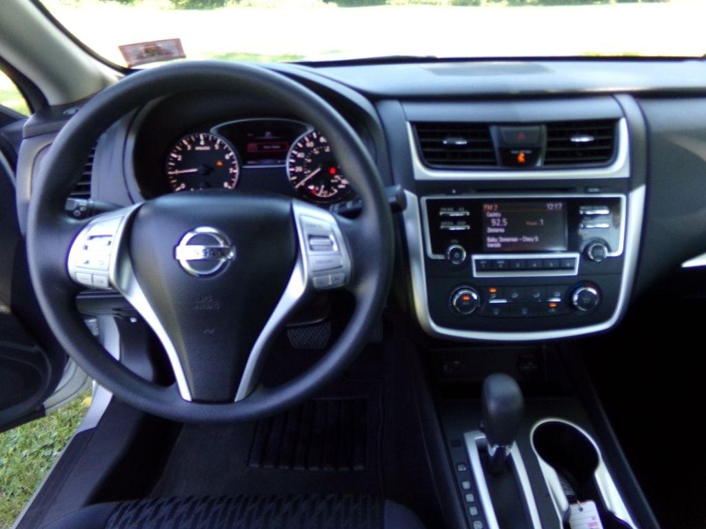 Nissan Altima  2017